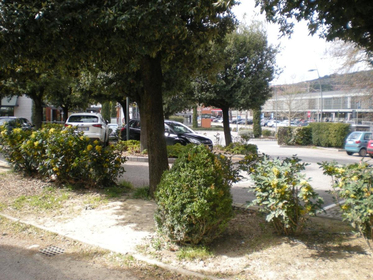 Charming Apartment Tilli With Parking Perugia Exterior foto