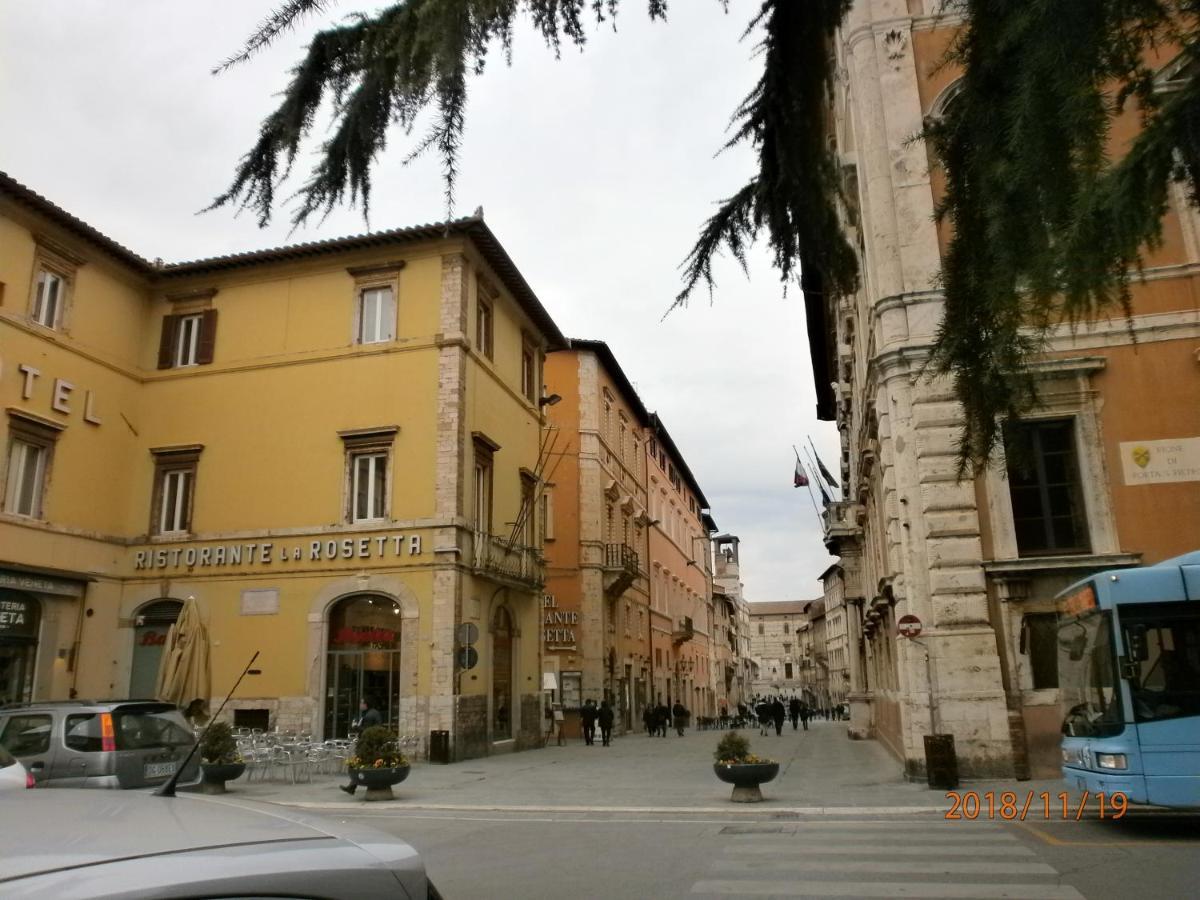 Charming Apartment Tilli With Parking Perugia Exterior foto